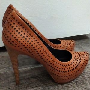 Bcbg high heels on camel color with excellent quality and comfort.